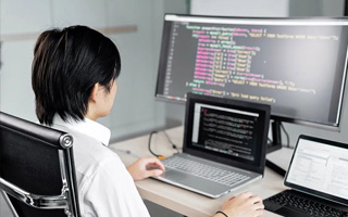 泰兴 ,php声明和调用变量的符号是什么？